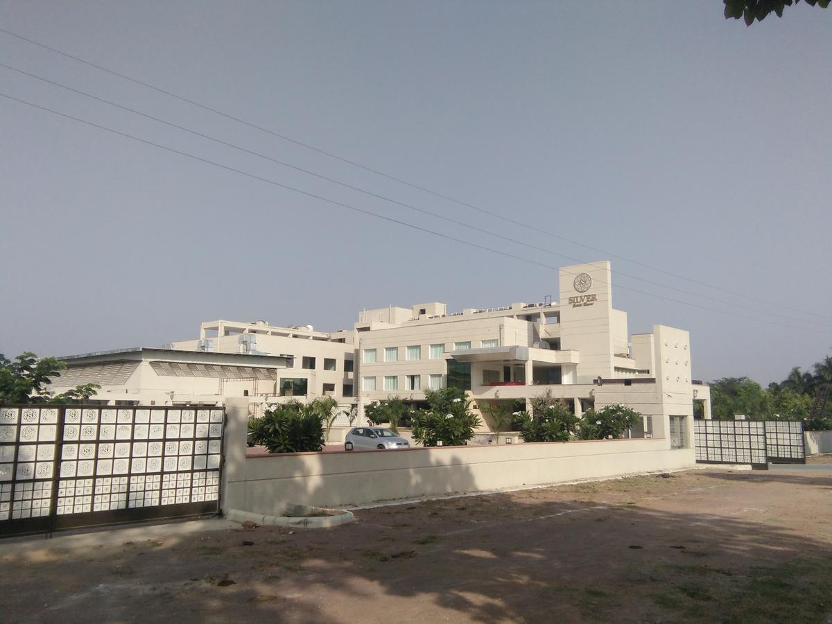 Silver Estate Resort Tikamgarh Exterior foto