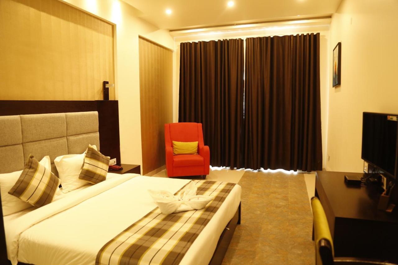 Silver Estate Resort Tikamgarh Exterior foto